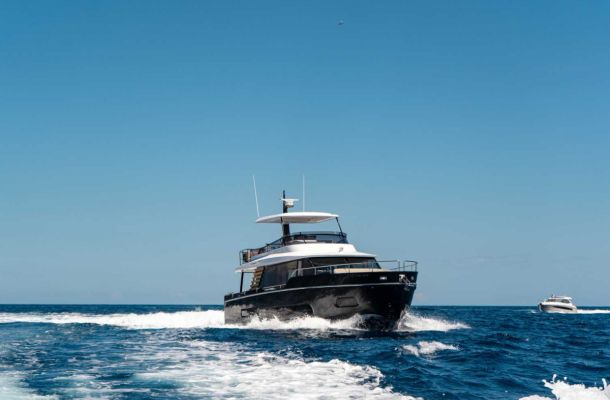 Alquiler de barco privado en Ibiza o excursión compartida: ¿qué opción elegir?